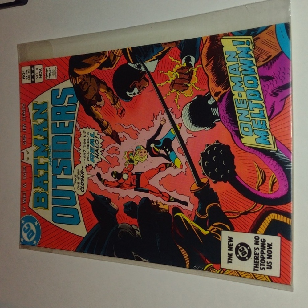 DC COMICS - Picture 2 of 4